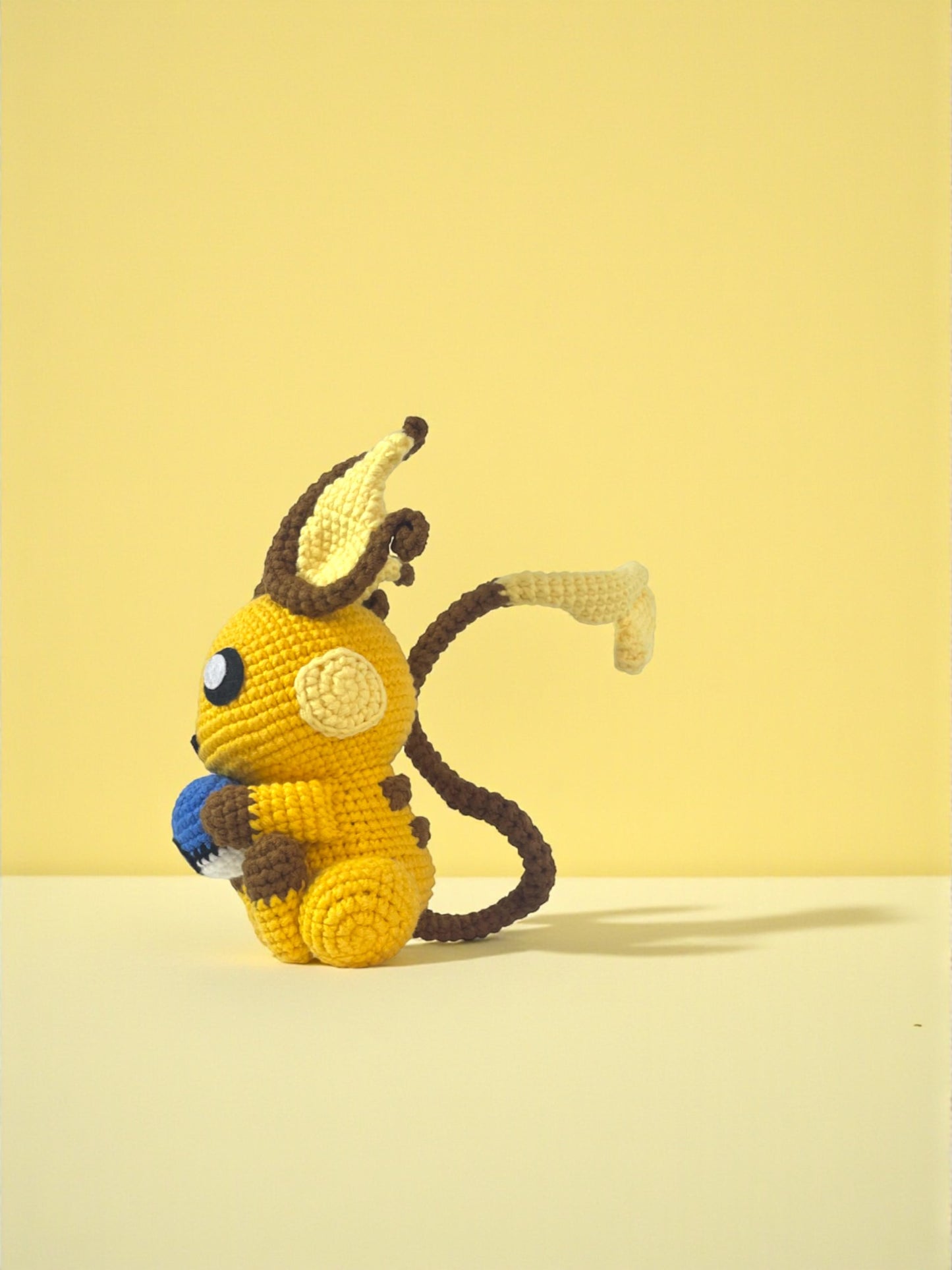 GIANT POKÉMON -  RAICHU