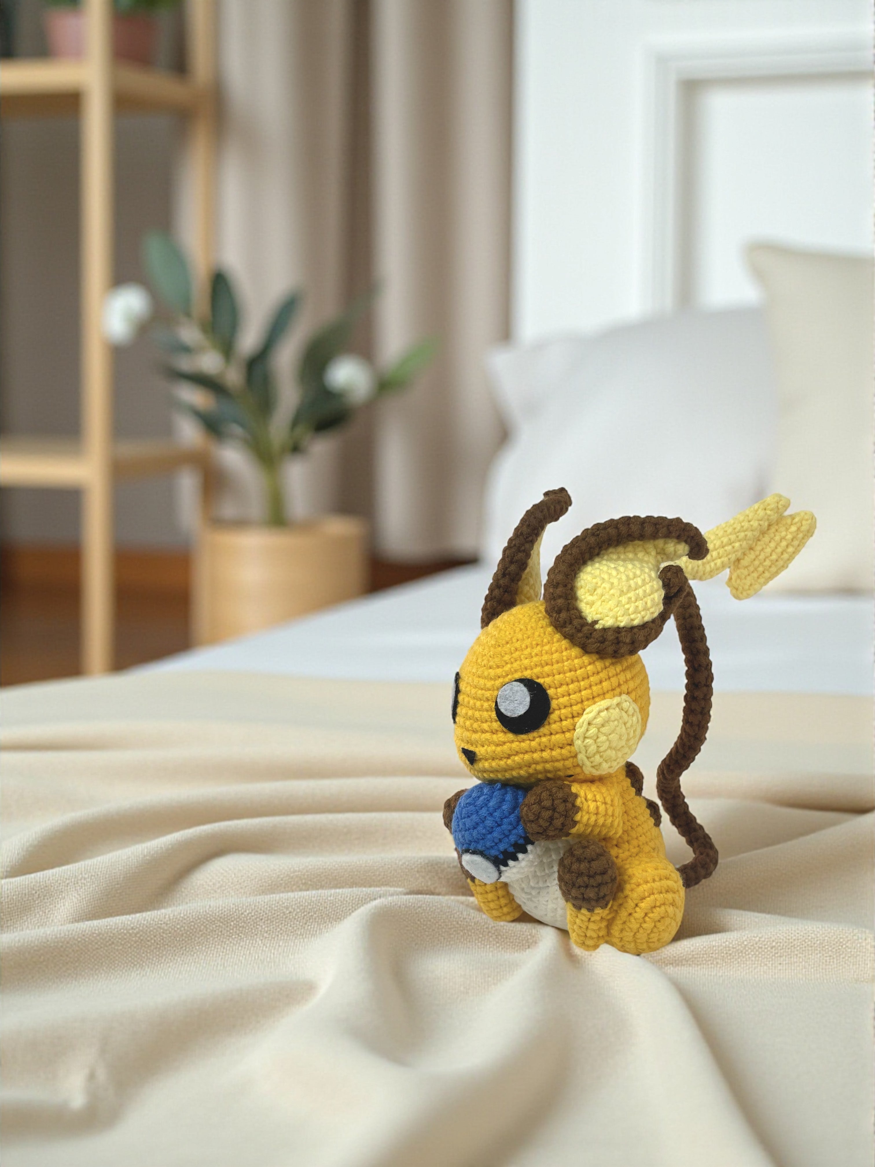 Giant Pokémon Raichu